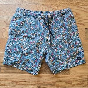 RVCA Floral Short - Distressed Look - Medium - 6" Inseam
